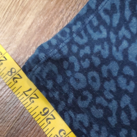 SPANX Women's Skinny Jeans - Dark Blue Leopard Print - Picture 4 of 9